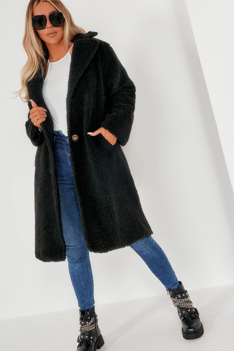 Clothing Willy Z | Annalise Black Oversized Teddy Coat