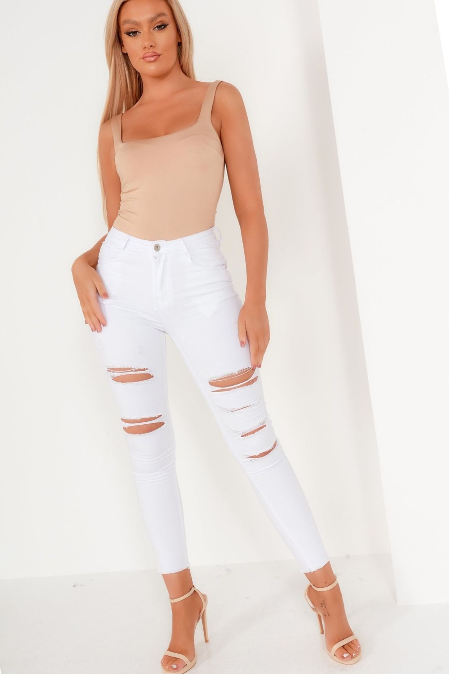 Clothing Zilene | Gisela White Mid Rise Distressed Jeans