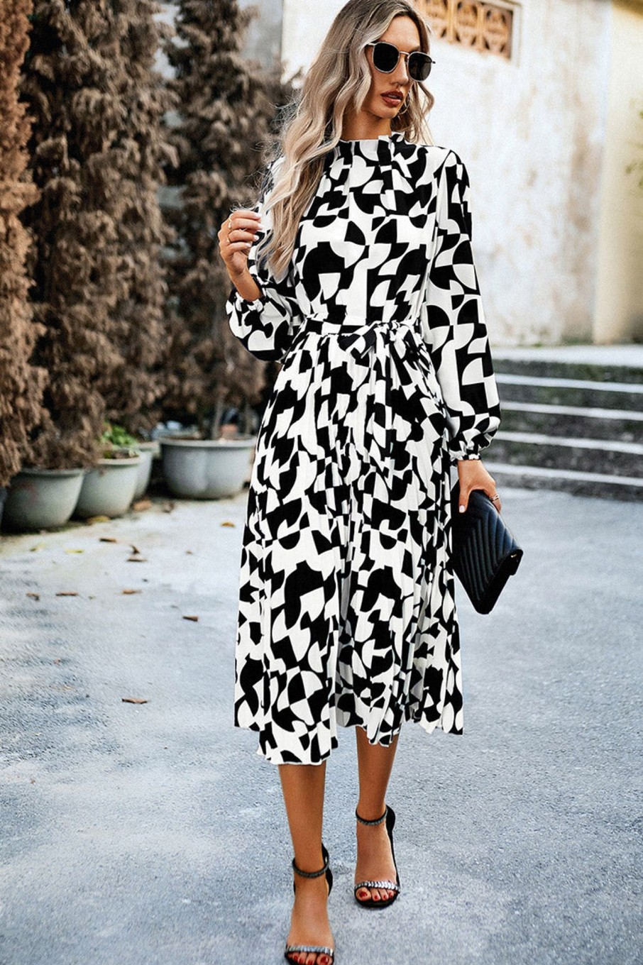 Clothing Moguland | Katherine Monochrome Printed Midi Dress