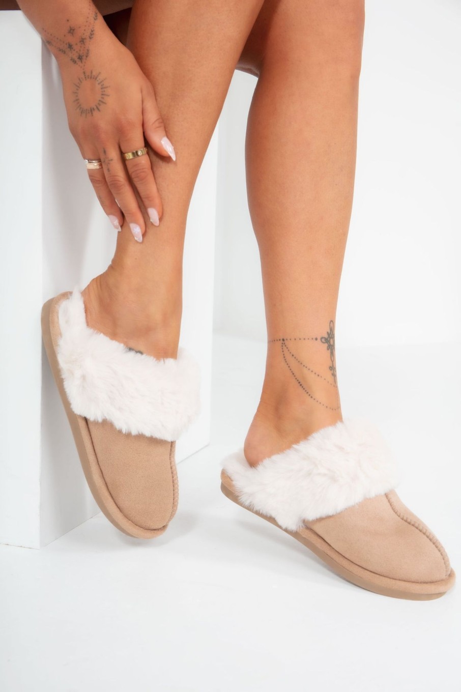 Clothing No Doubt | Hadlee Camel Faux Fur Slippers