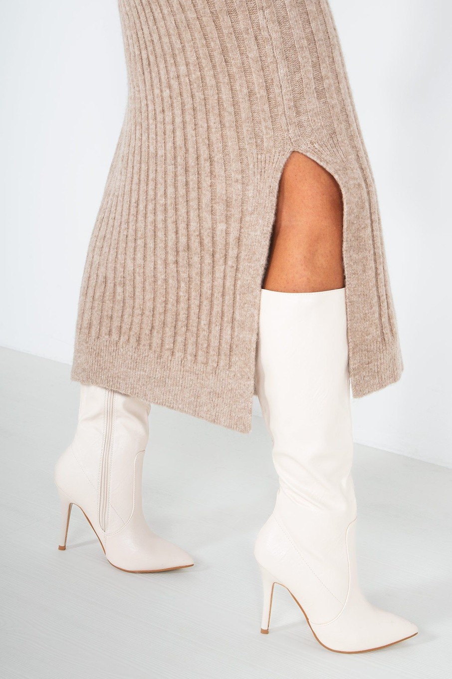 Clothing No Doubt | Colette Cream Faux Leather Boots