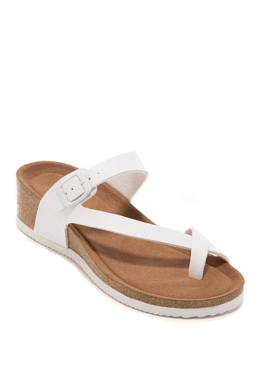 Clothing Ideal | Carly White Toe Loop Sandals