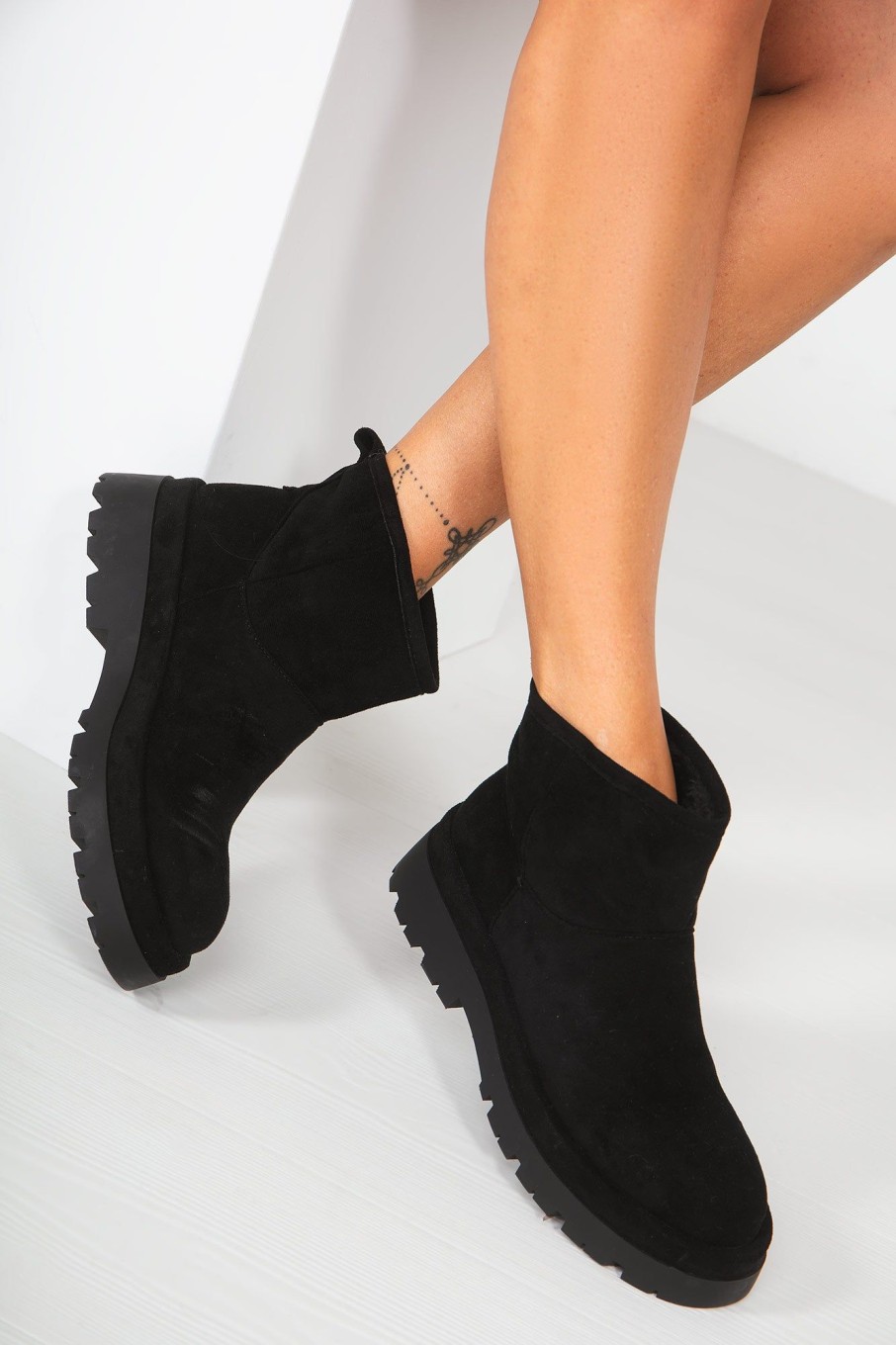 Clothing Ideal | Rainey Black Suedette Ankle Boots